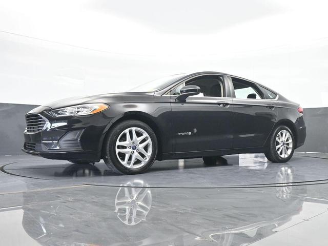Photo of 2019 Black Ford Fusion Hybrid