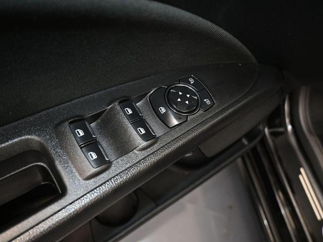 Photo of 2019 Black Ford Fusion Hybrid