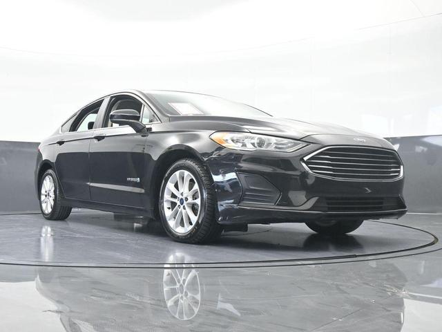 Photo of 2019 Black Ford Fusion Hybrid