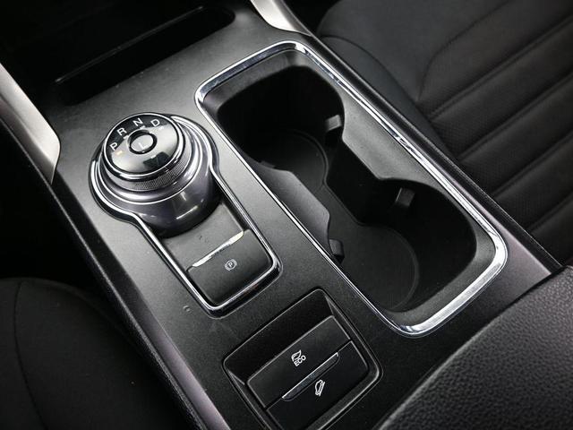 Photo of 2019 Black Ford Fusion Hybrid