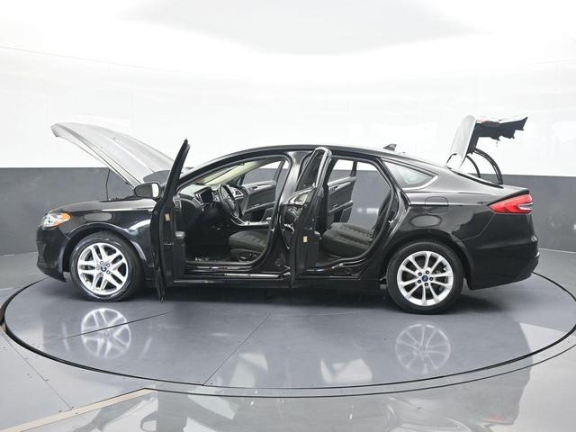Photo of 2019 Black Ford Fusion Hybrid