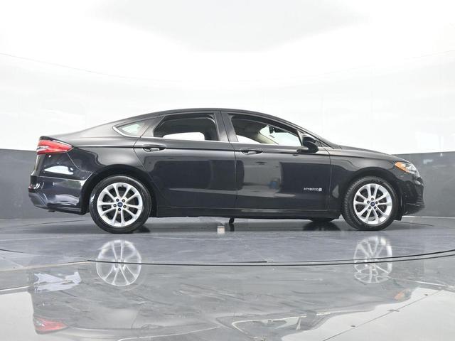 Photo of 2019 Black Ford Fusion Hybrid