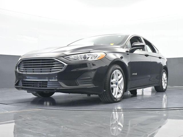 Photo of 2019 Black Ford Fusion Hybrid