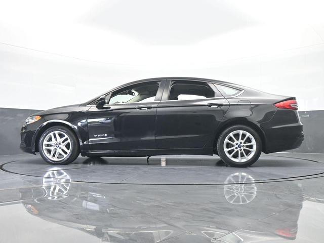 Photo of 2019 Black Ford Fusion Hybrid