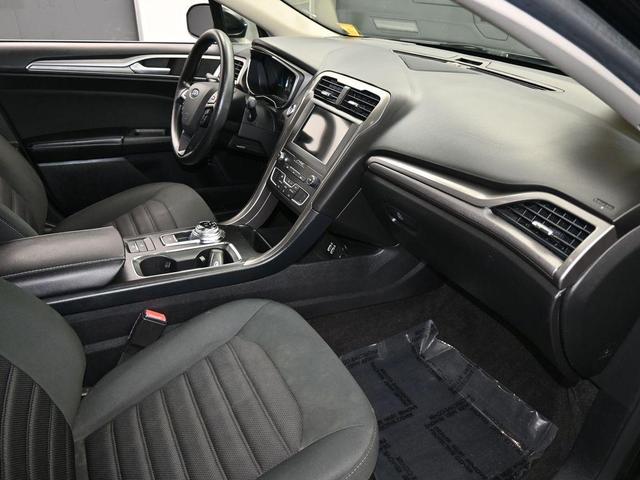 Photo of 2019 Black Ford Fusion Hybrid