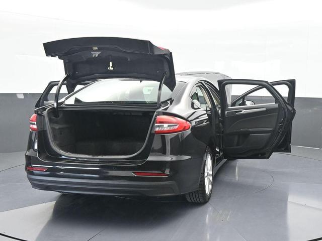 Photo of 2019 Black Ford Fusion Hybrid
