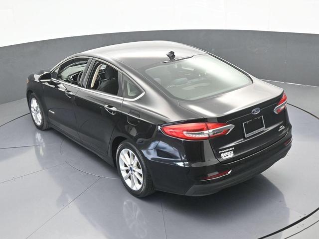 Photo of 2019 Black Ford Fusion Hybrid