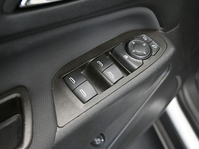 Photo of 2023 Summit White Chevrolet Equinox