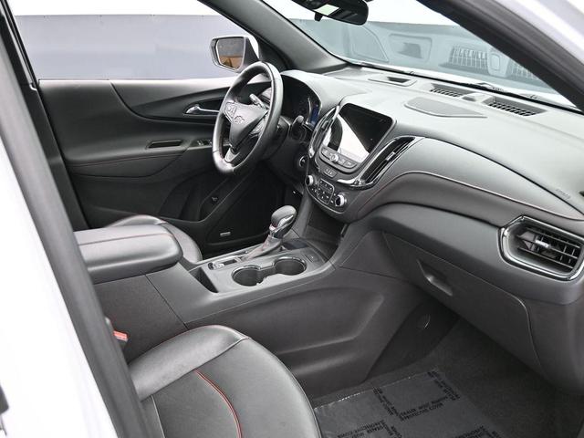 Photo of 2023 Summit White Chevrolet Equinox