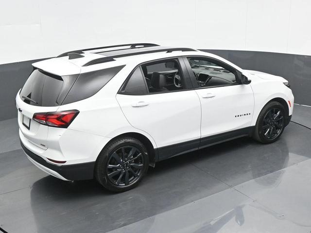 Photo of 2023 Summit White Chevrolet Equinox