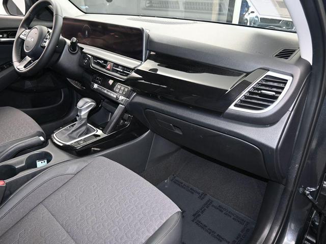 Photo of 2024 Gravity Gray Kia Seltos