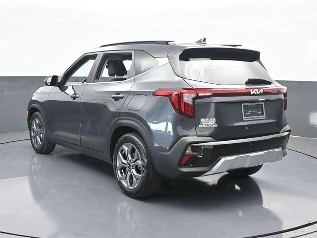 Photo of 2024 Gravity Gray Kia Seltos
