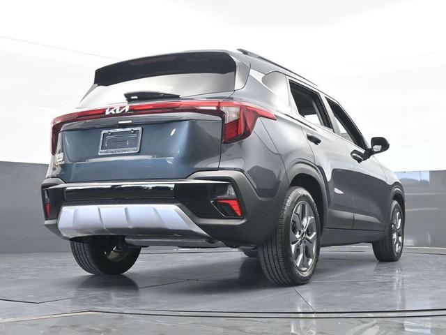 Photo of 2024 Gravity Gray Kia Seltos