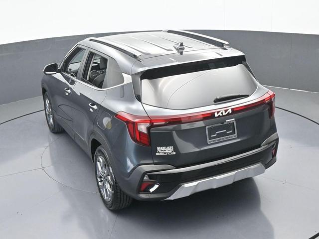 Photo of 2024 Gravity Gray Kia Seltos