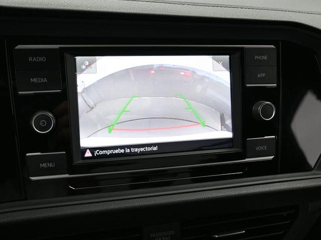 Photo of 2023 Pure White Volkswagen Jetta