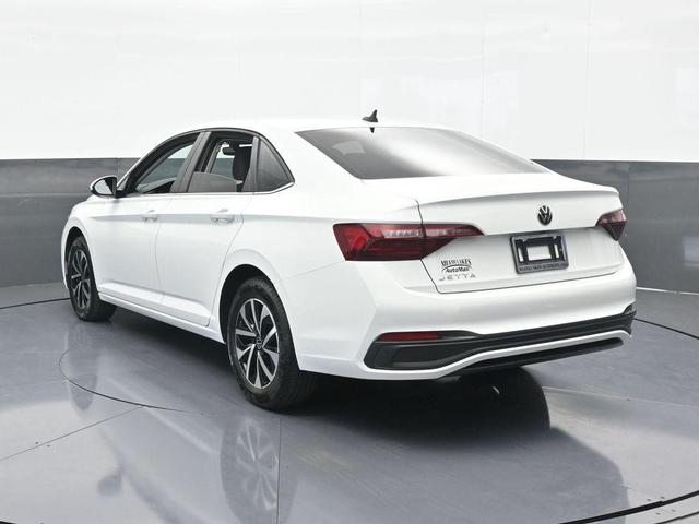 Photo of 2023 Pure White Volkswagen Jetta
