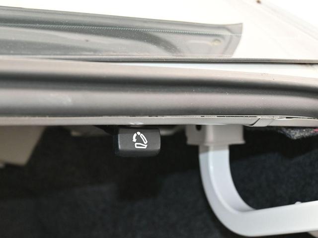 Photo of 2023 Pure White Volkswagen Jetta