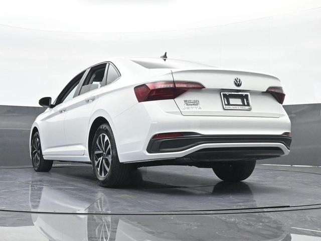 Photo of 2023 Pure White Volkswagen Jetta