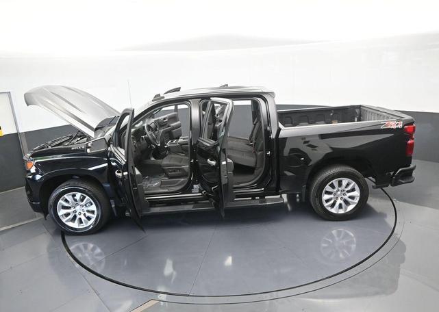 Photo of 2023 Black Chevrolet Silverado 1500
