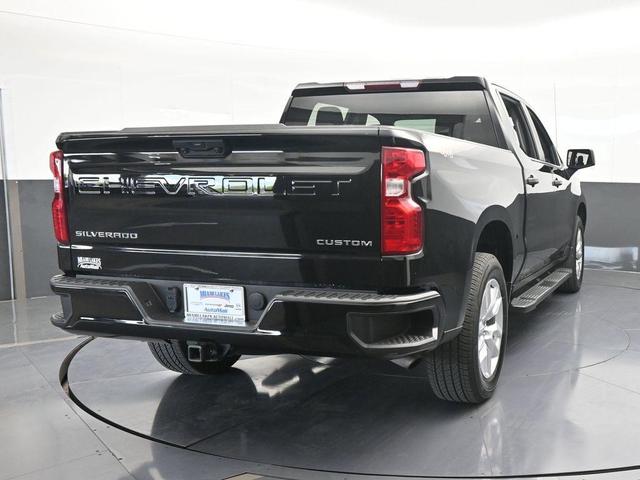 Photo of 2023 Black Chevrolet Silverado 1500