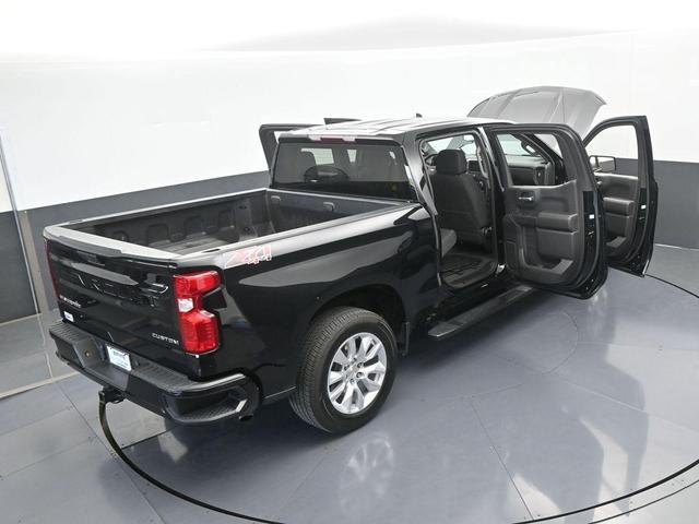 Photo of 2023 Black Chevrolet Silverado 1500