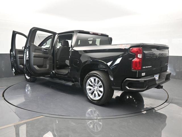 Photo of 2023 Black Chevrolet Silverado 1500