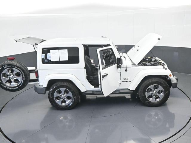 Photo of 2016 Bright White Clearcoat Jeep Wrangler