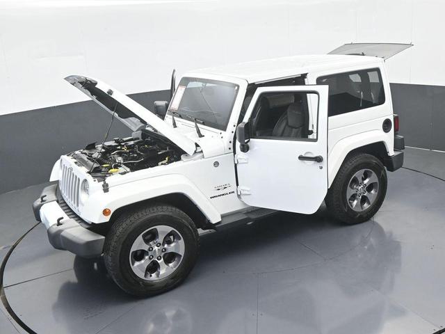 Photo of 2016 Bright White Clearcoat Jeep Wrangler