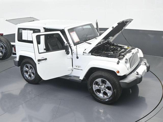 Photo of 2016 Bright White Clearcoat Jeep Wrangler
