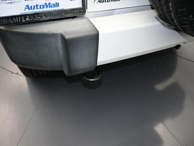Photo of 2016 Bright White Clearcoat Jeep Wrangler