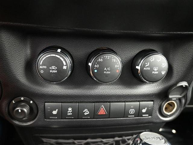 Photo of 2016 Bright White Clearcoat Jeep Wrangler