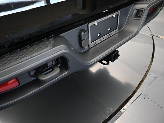 Photo of 2024 Black Clearcoat Jeep Gladiator