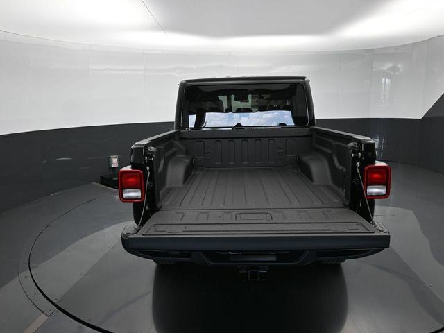 Photo of 2024 Black Clearcoat Jeep Gladiator