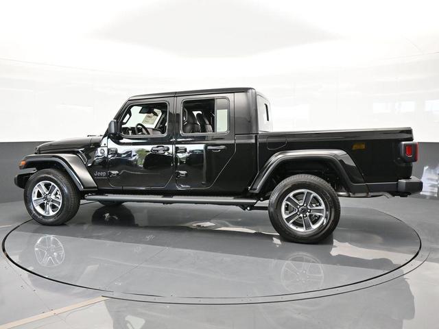 Photo of 2024 Black Clearcoat Jeep Gladiator