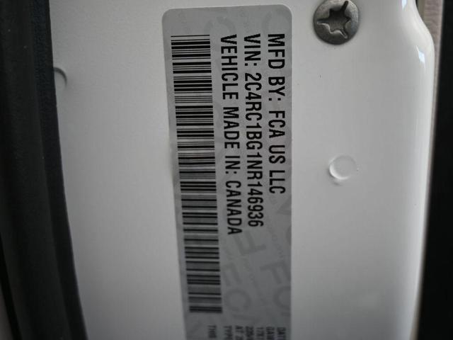 Photo of 2022 Bright White Clearcoat Chrysler Pacifica