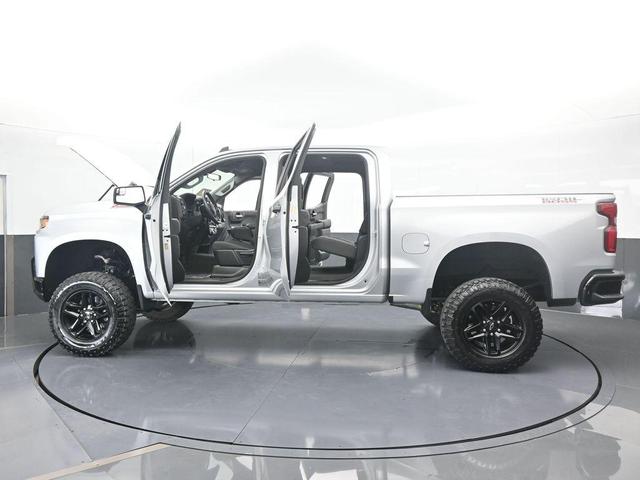 Photo of 2021 Silver Ice Metallic Chevrolet Silverado 1500