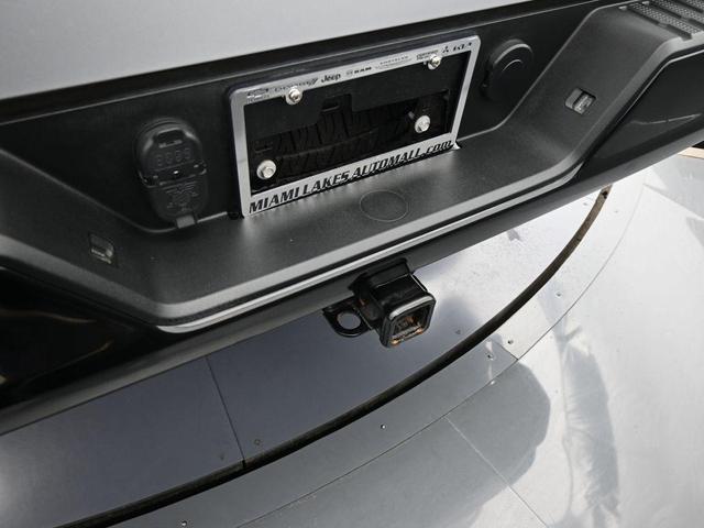 Photo of 2021 Silver Ice Metallic Chevrolet Silverado 1500