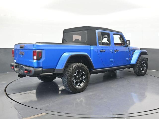 Photo of 2023 Hydro Blue Pearlcoat Jeep Gladiator
