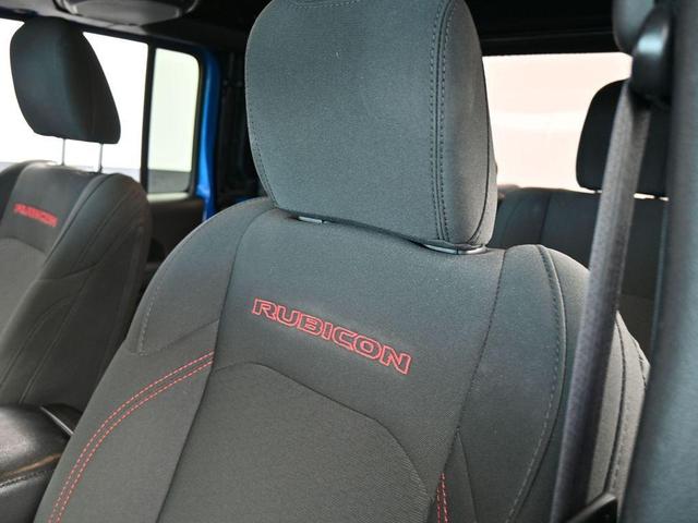 Photo of 2023 Hydro Blue Pearlcoat Jeep Gladiator