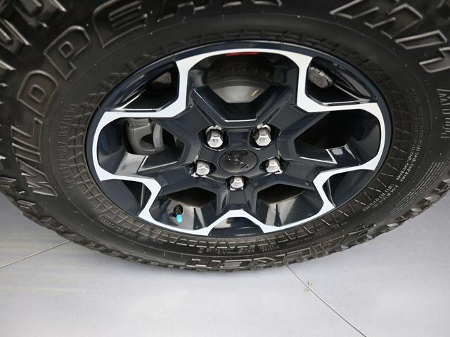 Photo of 2023 Hydro Blue Pearlcoat Jeep Gladiator