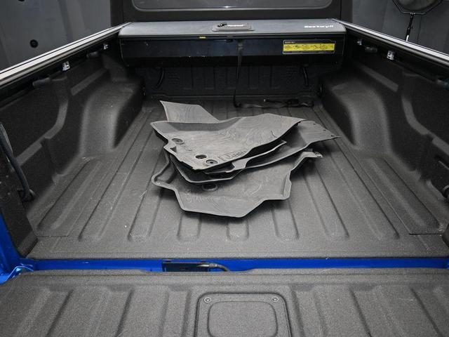 Photo of 2023 Hydro Blue Pearlcoat Jeep Gladiator