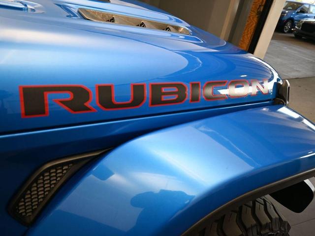 Photo of 2023 Hydro Blue Pearlcoat Jeep Gladiator