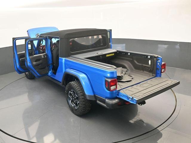 Photo of 2023 Hydro Blue Pearlcoat Jeep Gladiator