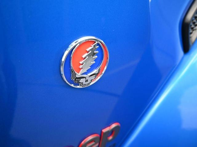 Photo of 2023 Hydro Blue Pearlcoat Jeep Gladiator