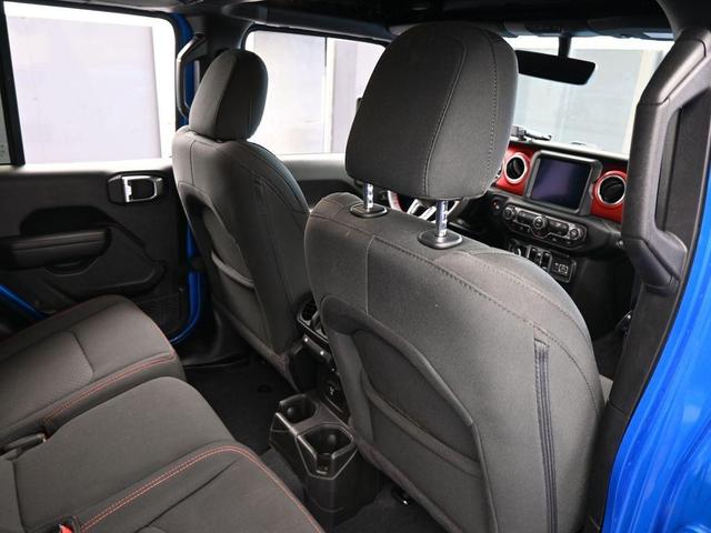 Photo of 2023 Hydro Blue Pearlcoat Jeep Gladiator