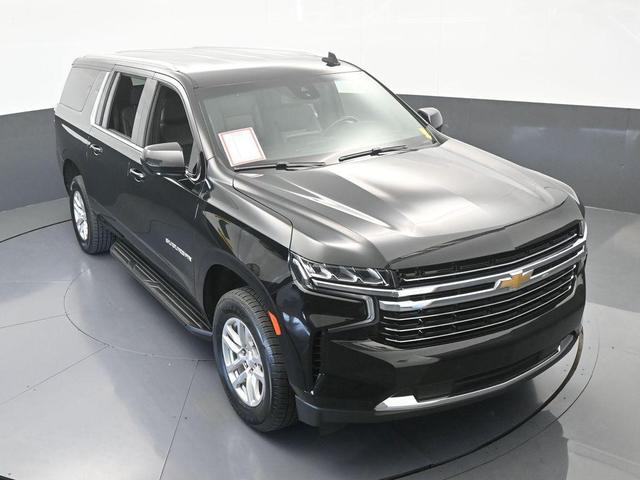 Photo of 2023 Black Chevrolet Suburban