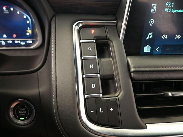 Photo of 2023 Black Chevrolet Suburban