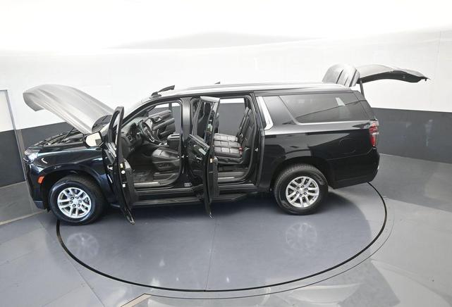 Photo of 2023 Black Chevrolet Suburban