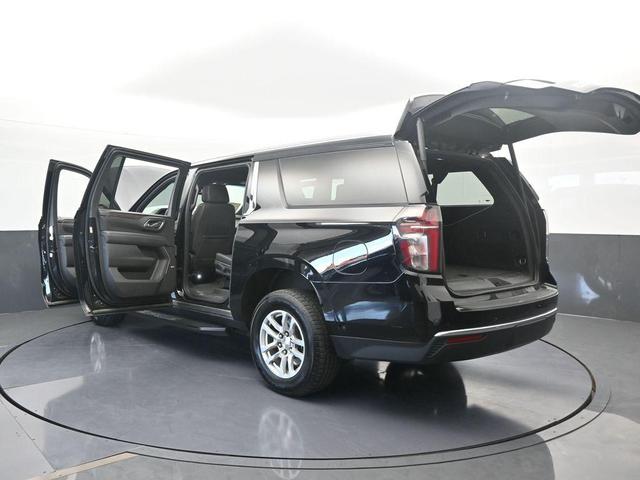 Photo of 2023 Black Chevrolet Suburban