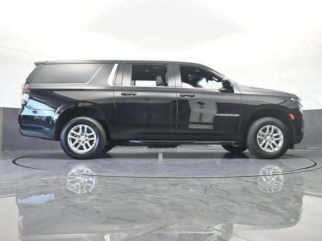 Photo of 2023 Black Chevrolet Suburban